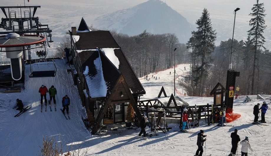 Neamţ: Pârtia de schi din Piatra-Neamţ se redeschide după o pauză de o săptămână