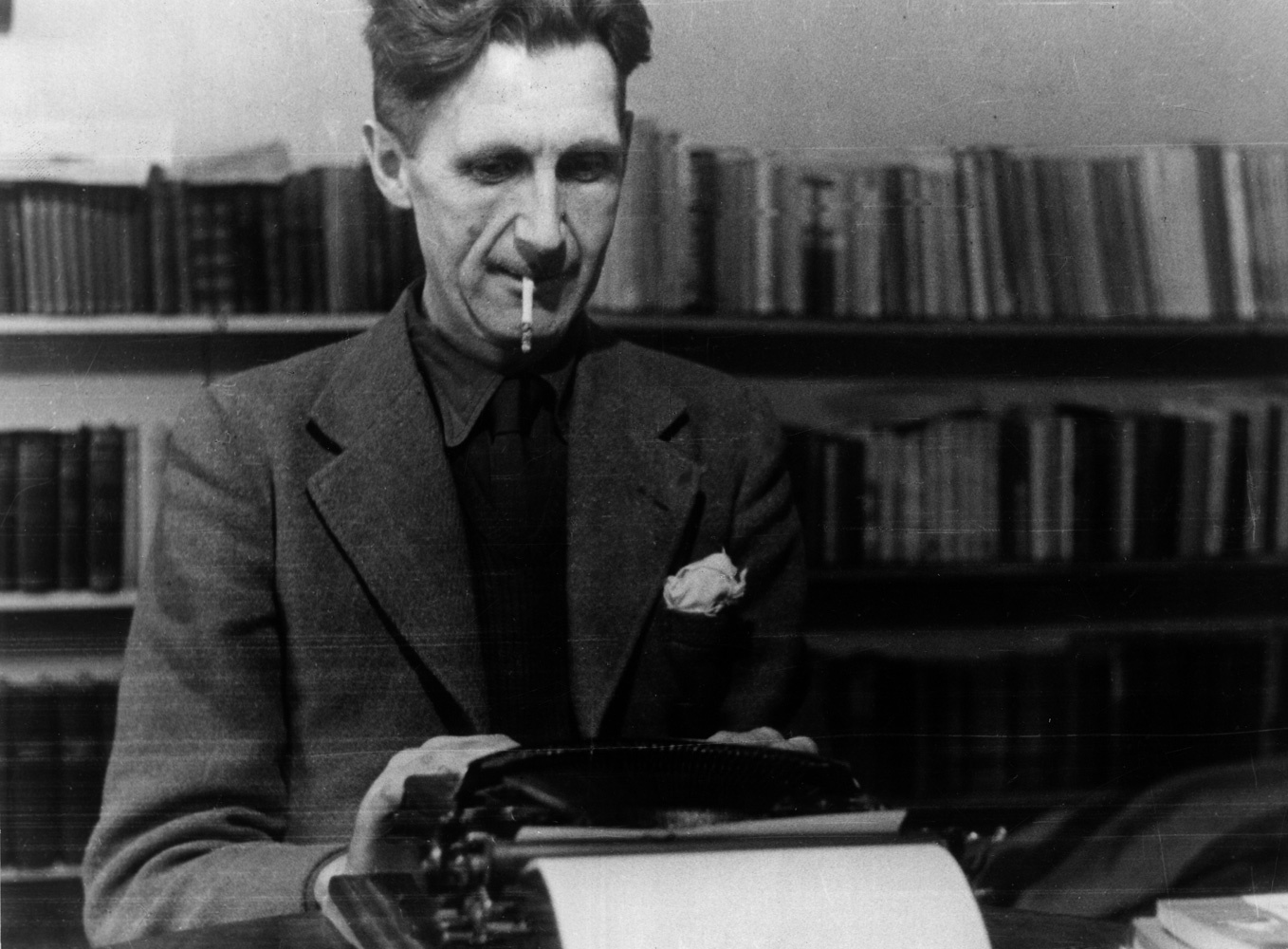 George Orwell a scris despre „ce se întâmplă când porcii ajung la putere”…