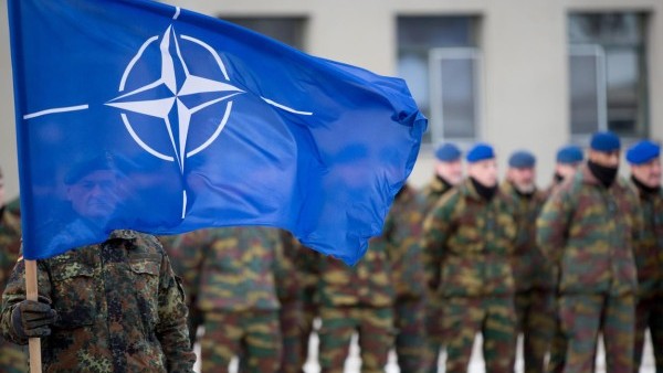 NATO consideră ‘inacceptabile’ ameninţările lui Putin la adresa ţărilor europene