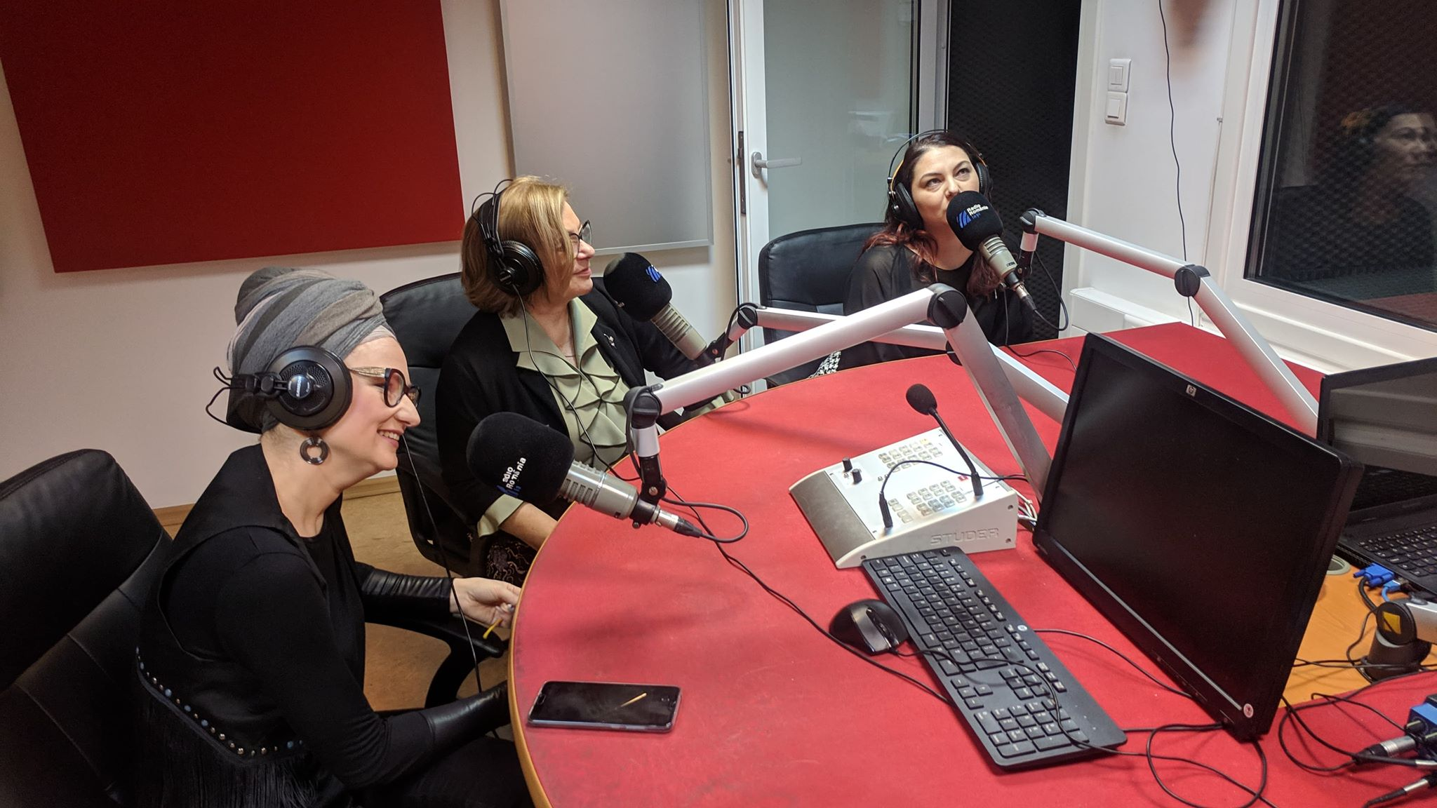 TEMA ZILEI: Radio Iaşi iubeşte femeia! Ce vor femeile? Bună Dimineaţa cu Adina Şuhan (08.03.2019)