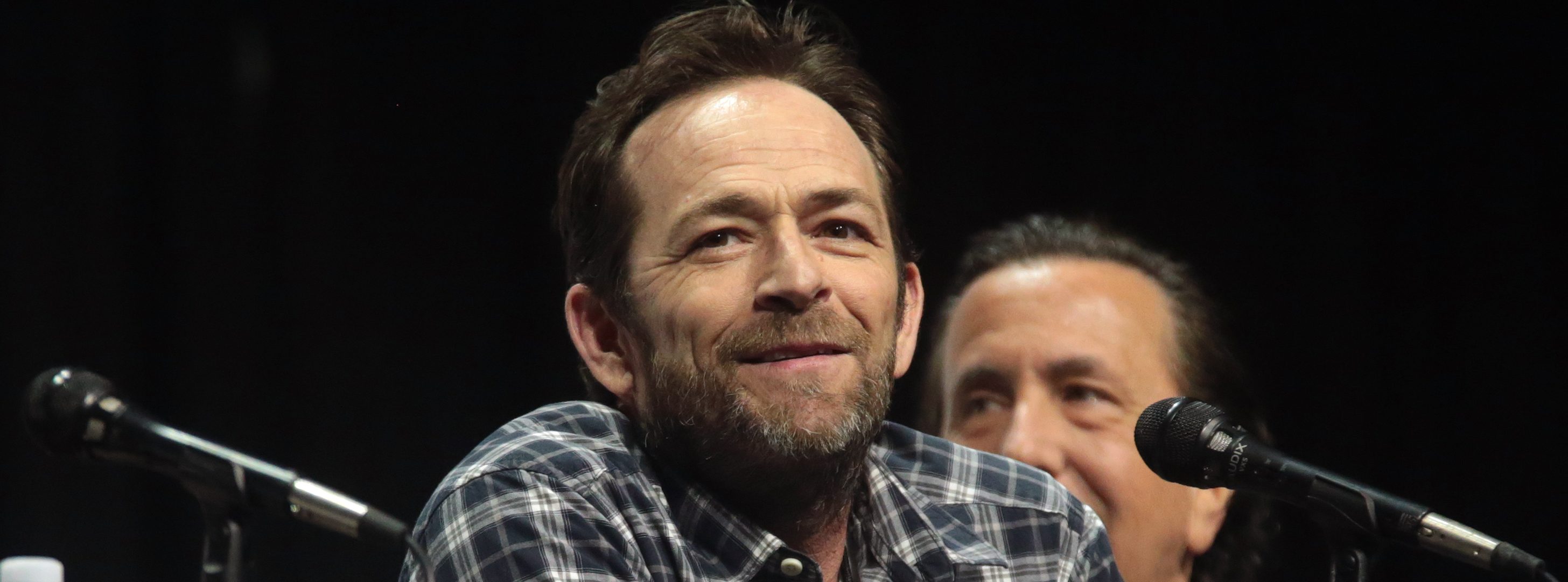 Luke Perry, unul dintre protagoniştii serialului ‘Beverly Hills, 902010’, a murit la vârsta de 52 de ani