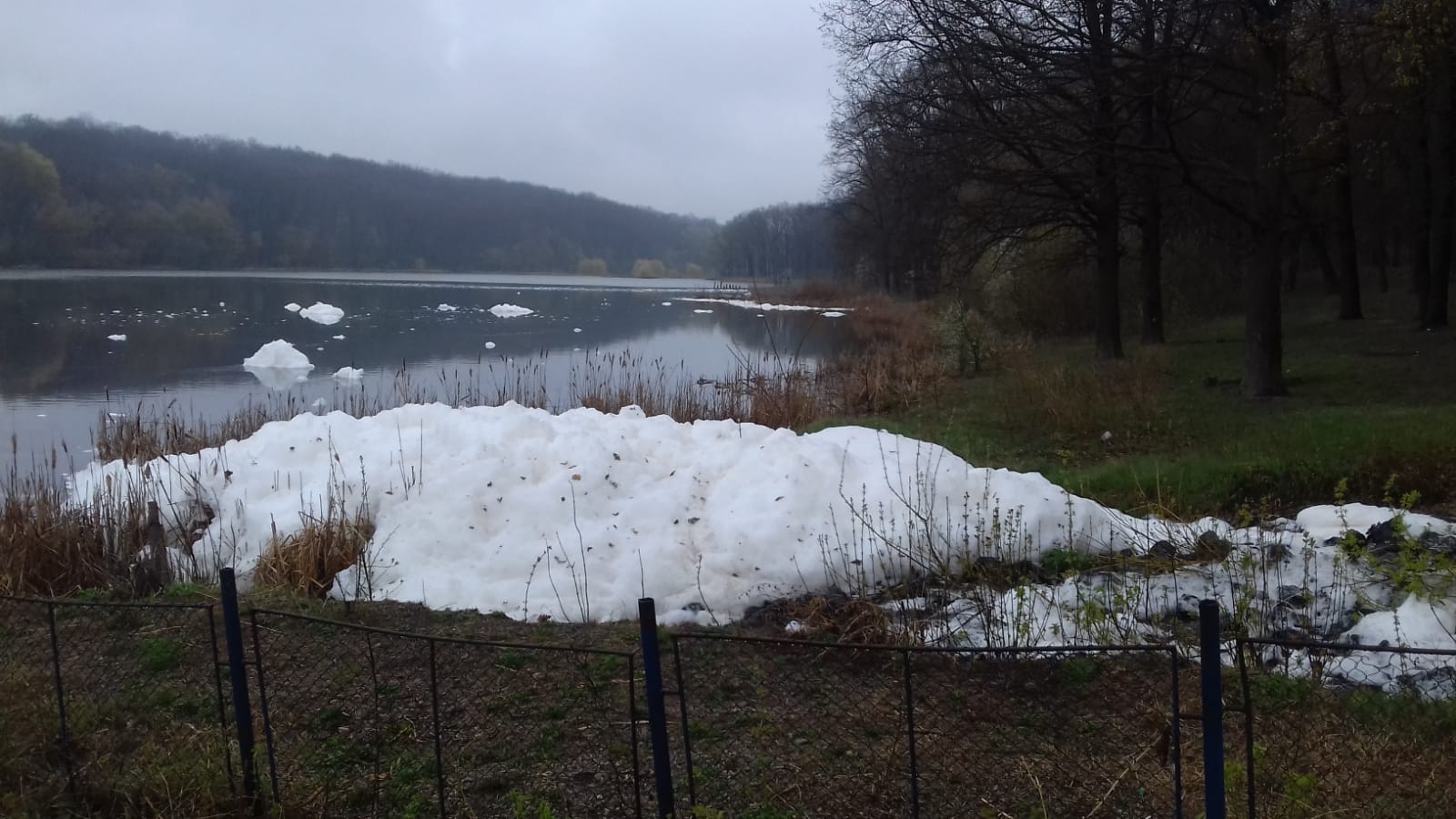 (UPDATE/AUDIO) Aeroportul Iaşi, amendat după poluarea de pe lacul Ciric III Veneţia