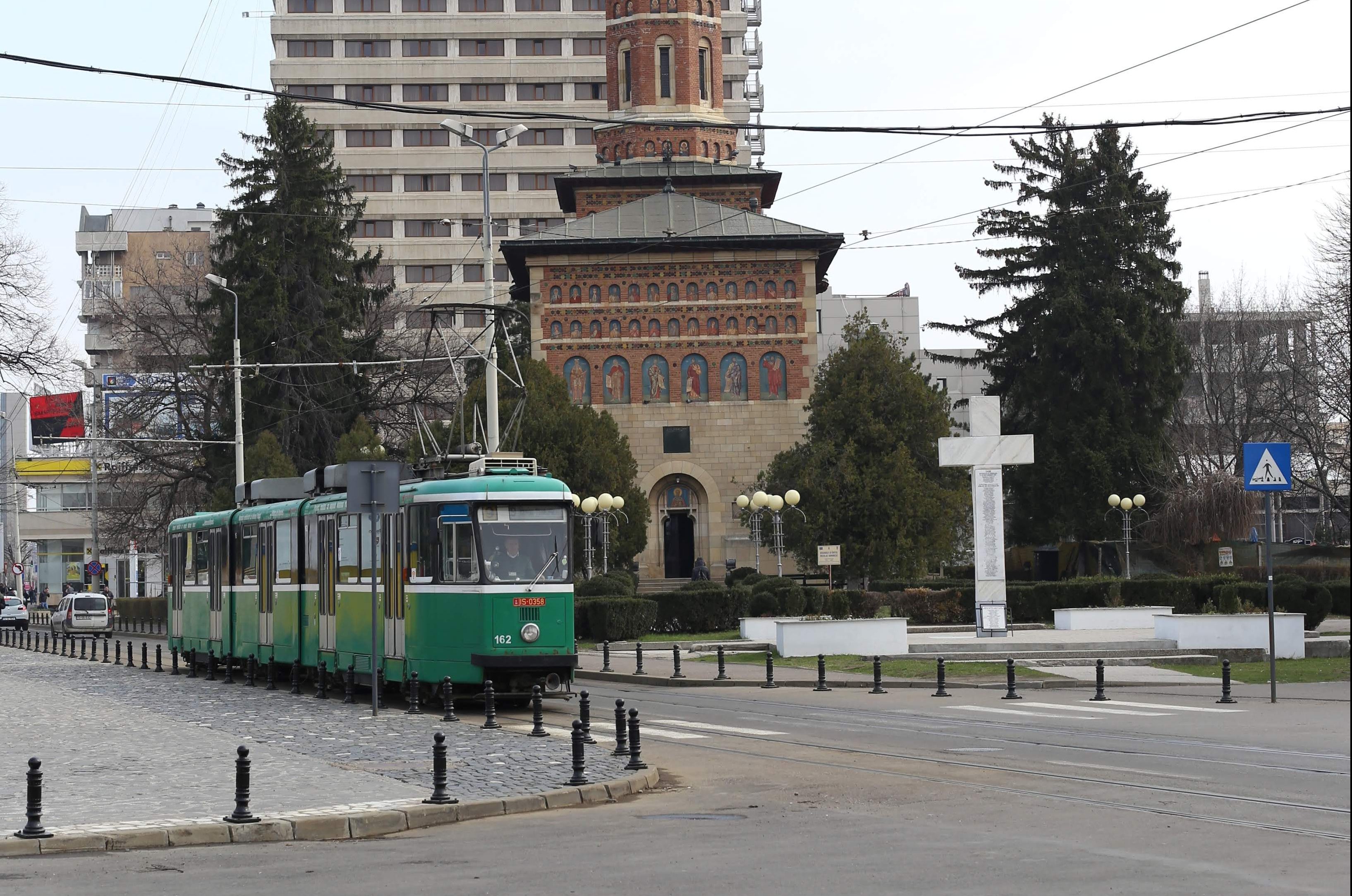 Iaşi: Program prelungit al mijloacelor de transport public, în noaptea de Înviere