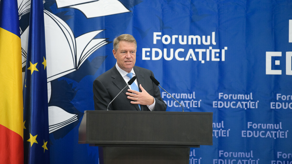 (AUDIO) Iaşi: Preşedintele Klaus Iohannis şi-a lansat cartea “Un dialog deschis despre Europa” şi a participat la dezbaterea „România educată”