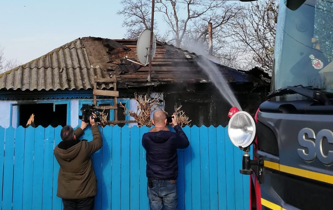 Vrancea: Un bărbat a decedat în urma unui incendiu care i-a cuprins locuinţa