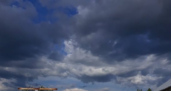 METEO: COD ROŞU de averse torenţiale în judeţul Galaţi