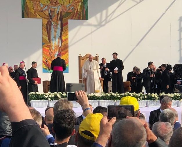 (LIVE) Papa Francisc ajunge la Iaşi! Vezi desfăşurarea evenimentului