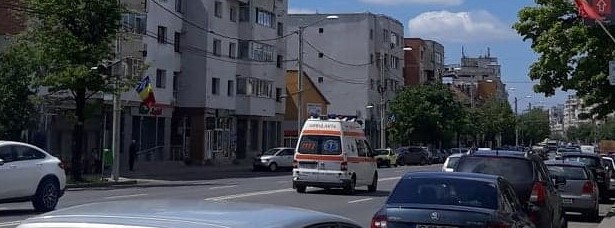 Galaţi: Femeie în stare gravă după ce a fost accidentată în timp ce traversa prin loc nepermis