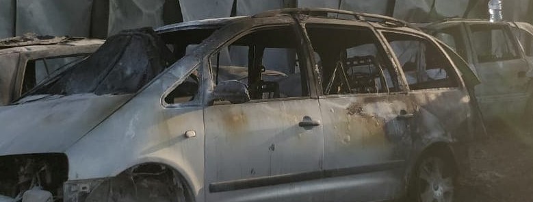 Piatra Neamţ: Copil cu arsuri pe faţă şi mâini, în urma unui incendiu izbucnit într-un autoturism