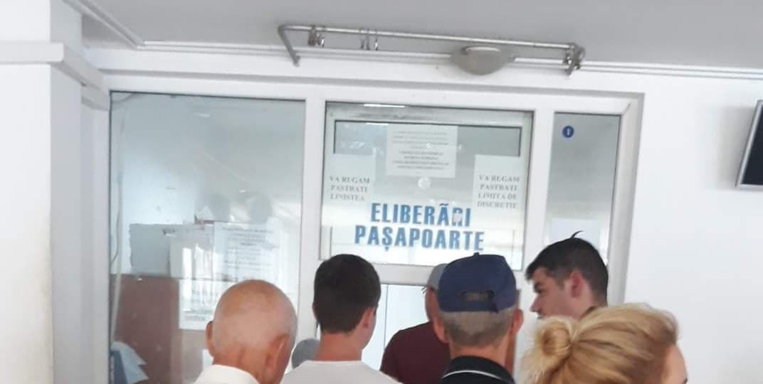 MAI: Program de lucru prelungit pentru eliberarea paşapoartelor