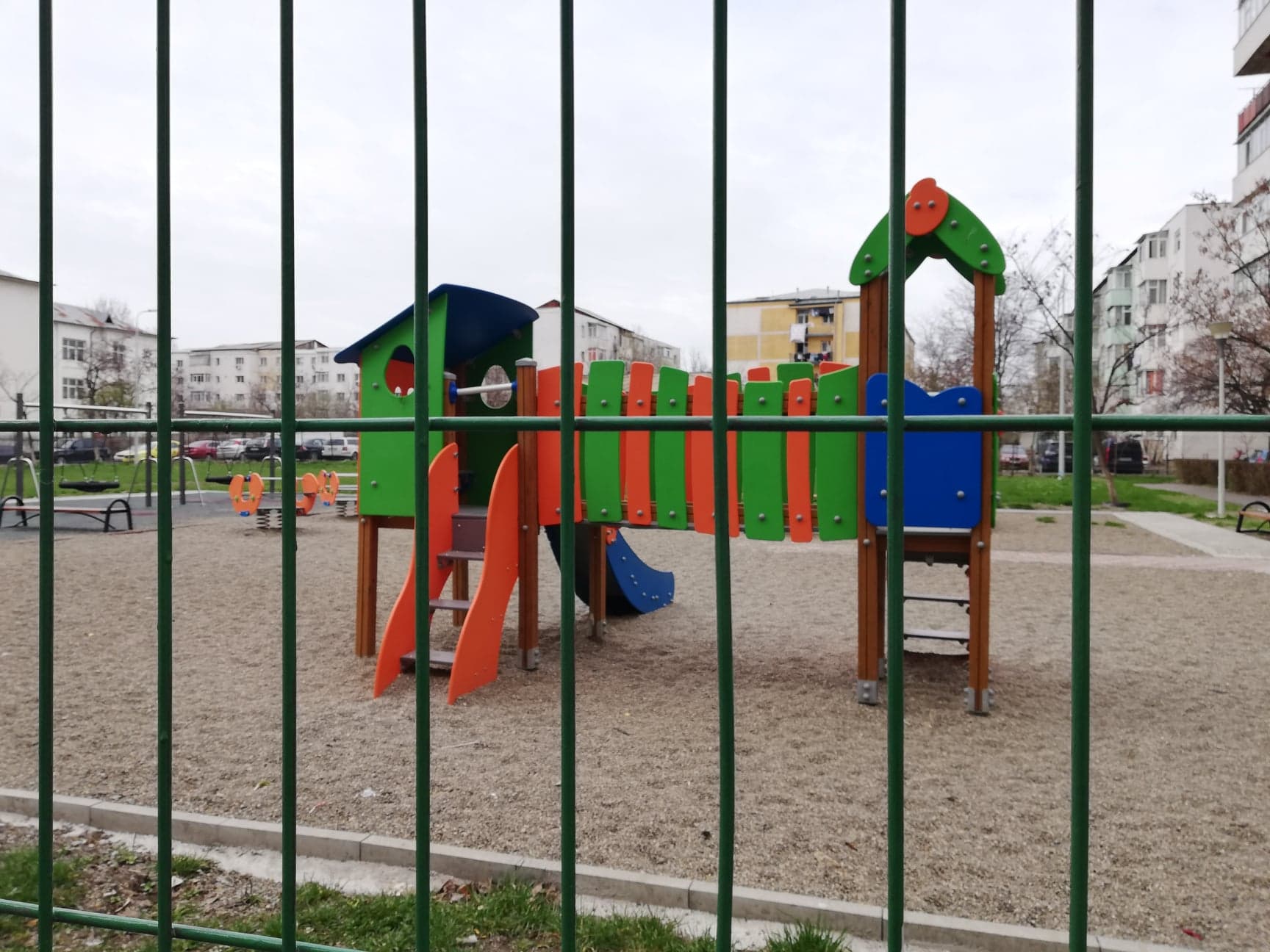 Focşani: Deschiderea parcului de joacă, amânată de Primărie din cauza vremii