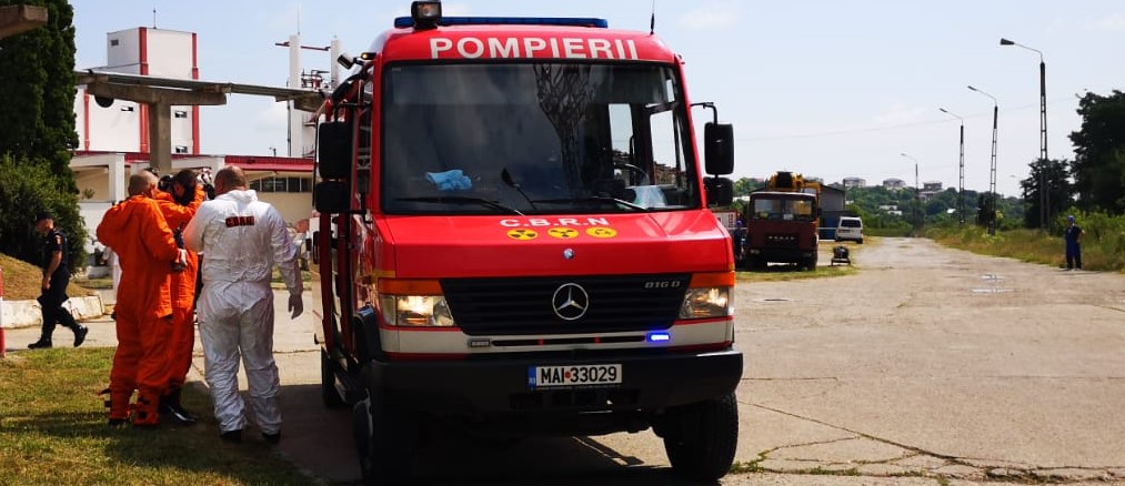 Vrancea: O femeie a fost salvată de pompieri după ce s-a aruncat în fântână