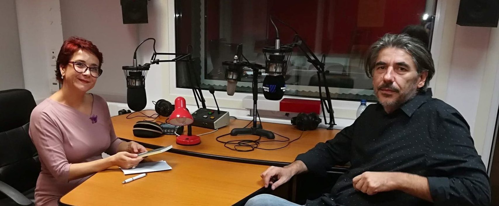 (AUDIO/FOTO) Scriitor la FILIT – DAN PLEŞA: „dragostea are şi generozitate, are şi gelozie, are şi libertate, are şi spirit de posesivitate” – INTERVIU