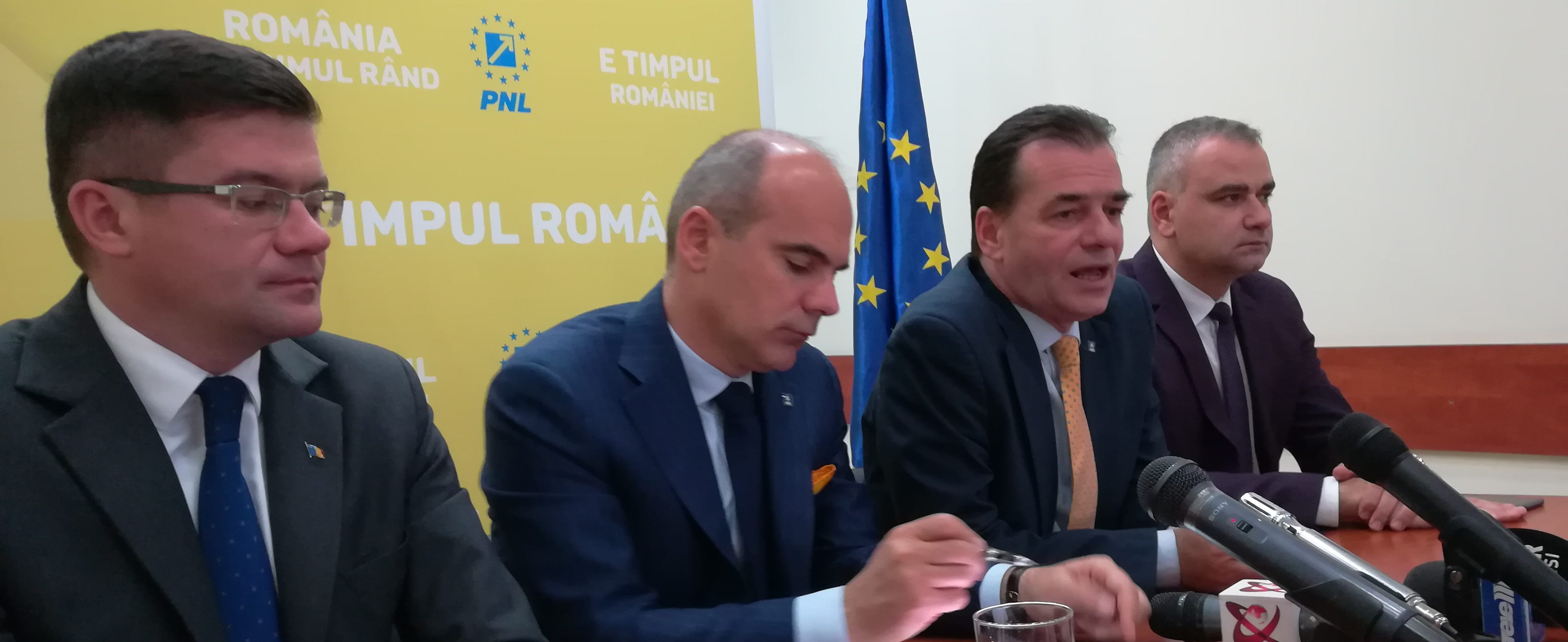 Premierul Ludovic Orban se întâlneşte cu reprezentanţi ai partidelor parlamentare pe tema anticipatelor