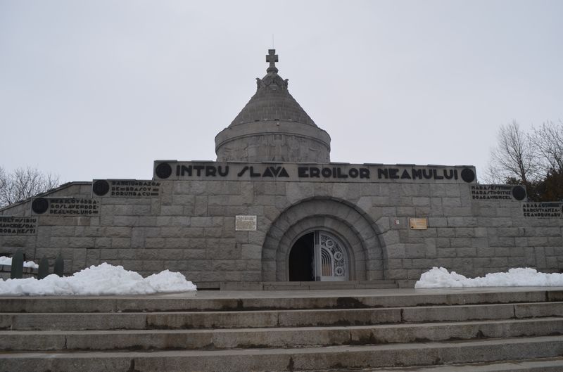 (Multimedia) „Mausoleele României”