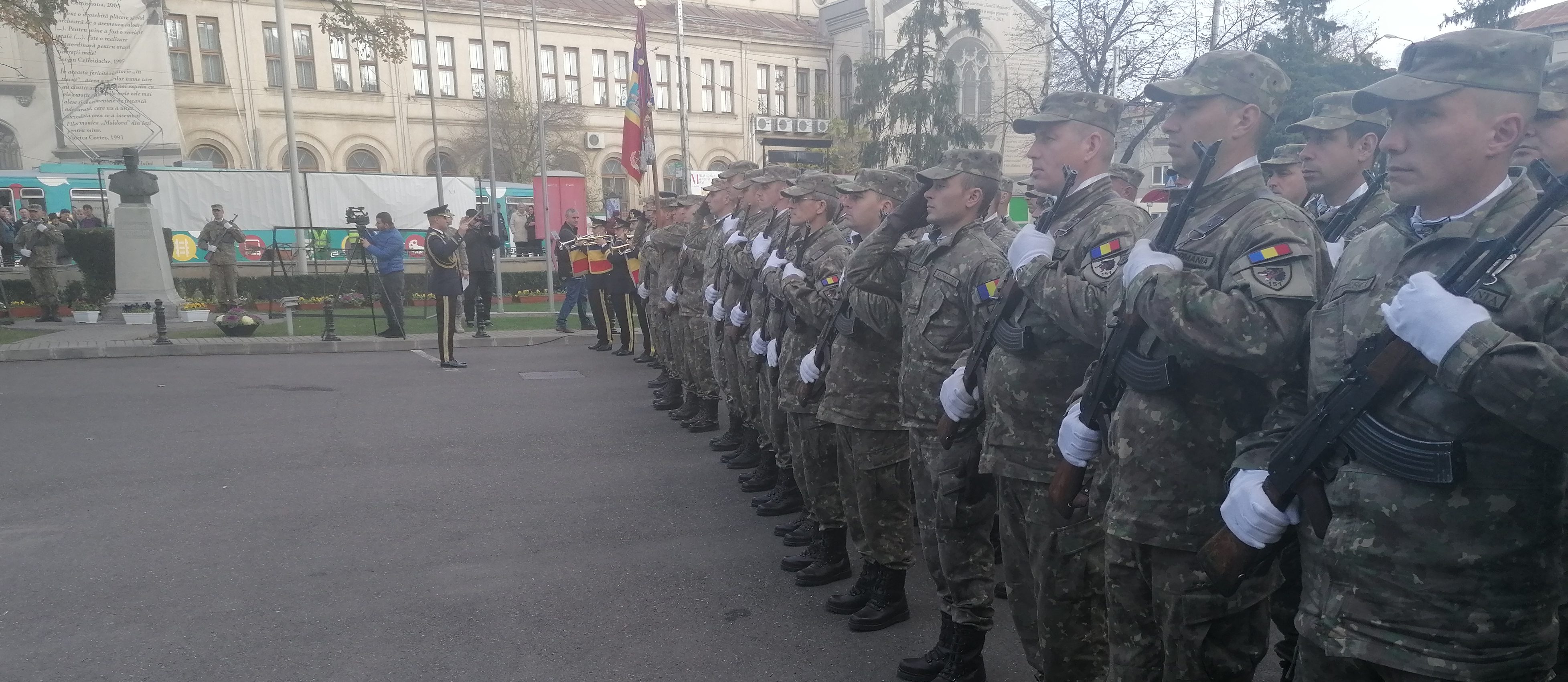 (AUDIO/FOTO) Iaşi: Eroi francezi căzuţi în Primul Război Mondial, comemoraţi la Cimitirul Eternitatea