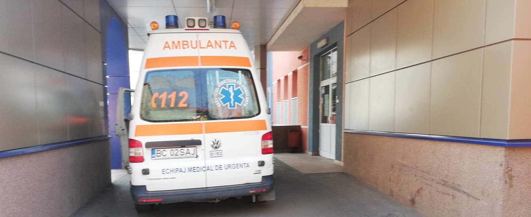 Cinci copii au fost transportaţi la spital, în urma unui accident rutier produs în localitatea Oituz din Bacău