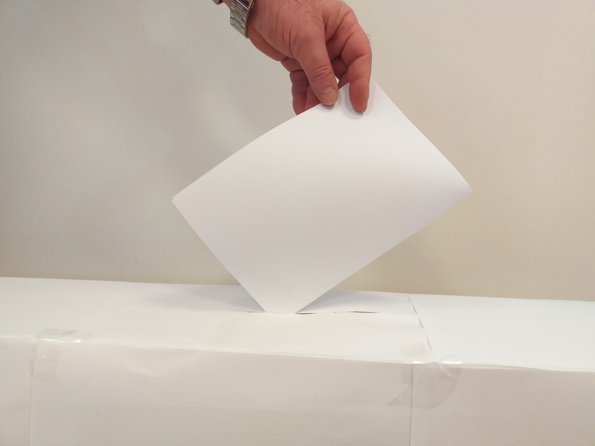 Exit-poll CURS-Avangarde: Klaus Iohannis – 39%; Viorica Dăncilă – 22,5%; Dan Barna – 16,4%