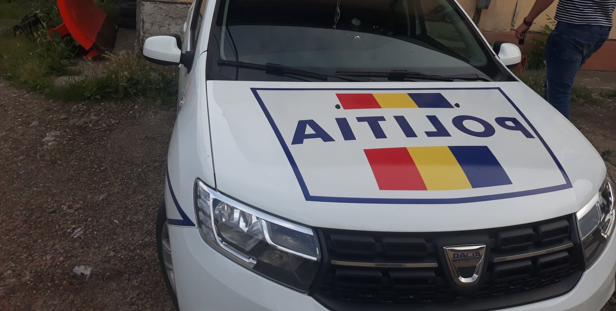 (AUDIO) Botoşani: Adolescent de 16 ani, arestat preventiv după ce a furat un autoturism şi l-a condus