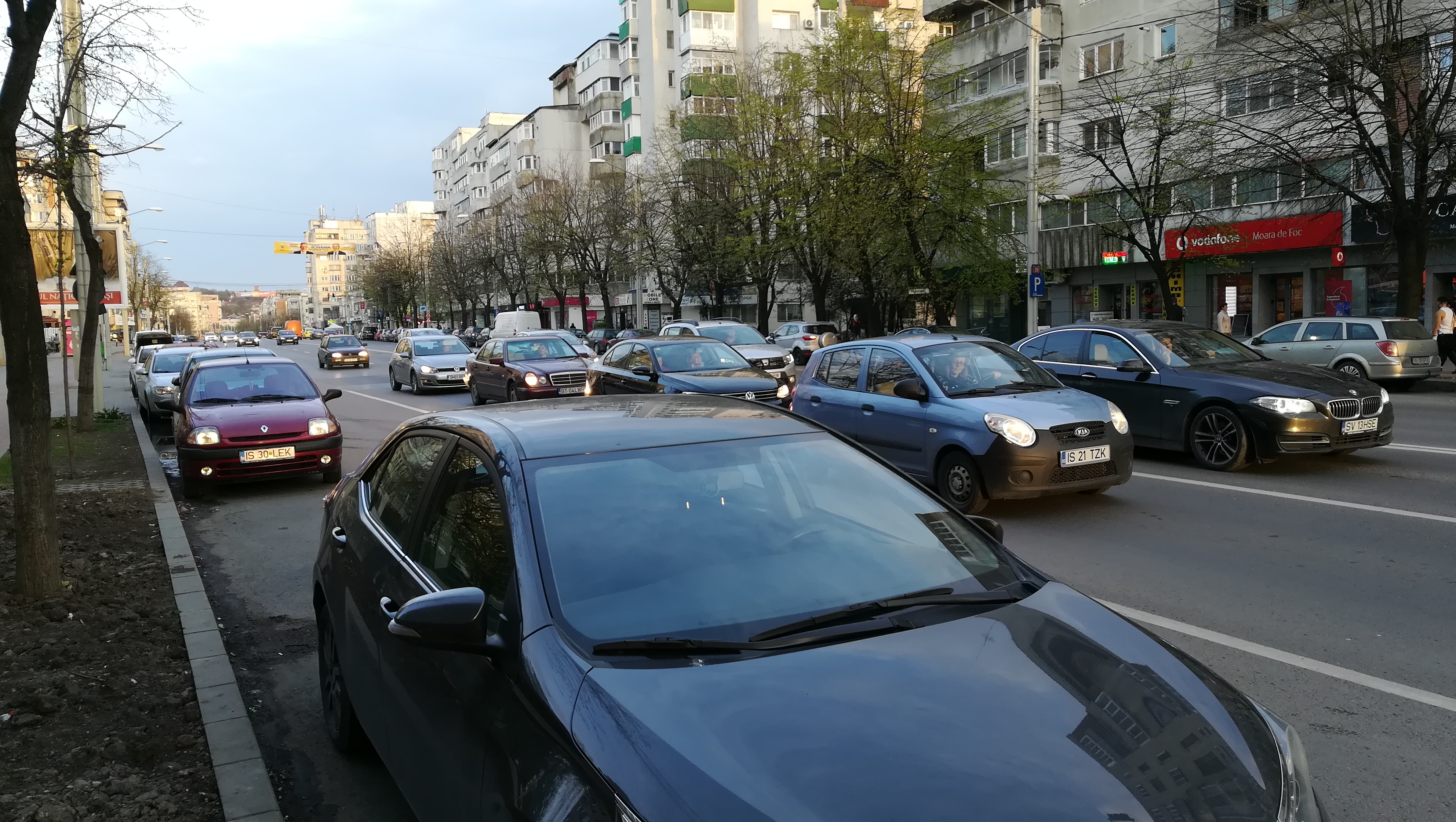 Neamţ: Înmatriculările auto, suspendate după apariţia mai multor cazuri de COVID-19 la angajaţi