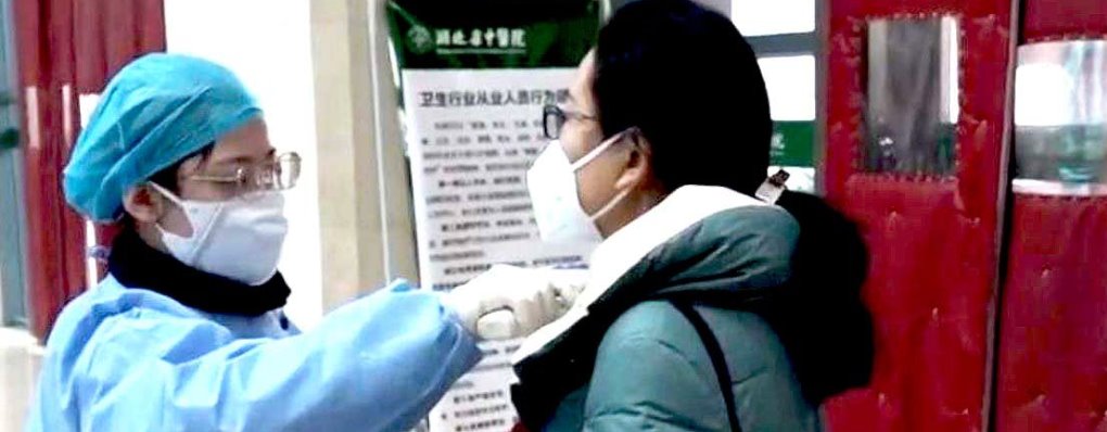 Coronavirus: Un disident chinez care a criticat modul de gestionare a epidemiei a fost arestat