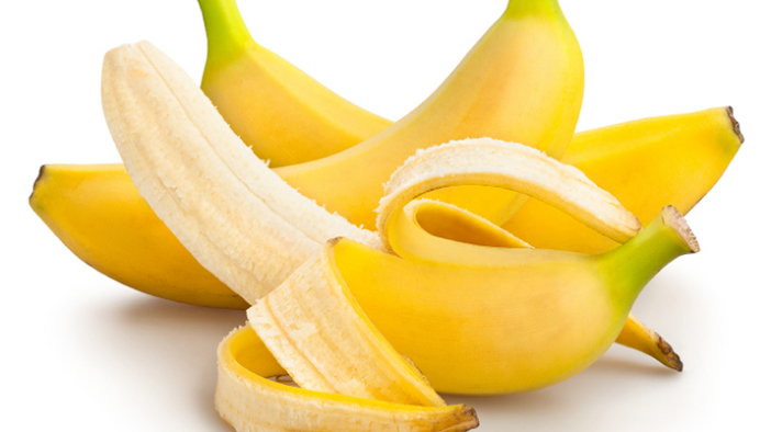 Nutriţioniştii susţin că majoritatea persoanelor consumă incorect bananele