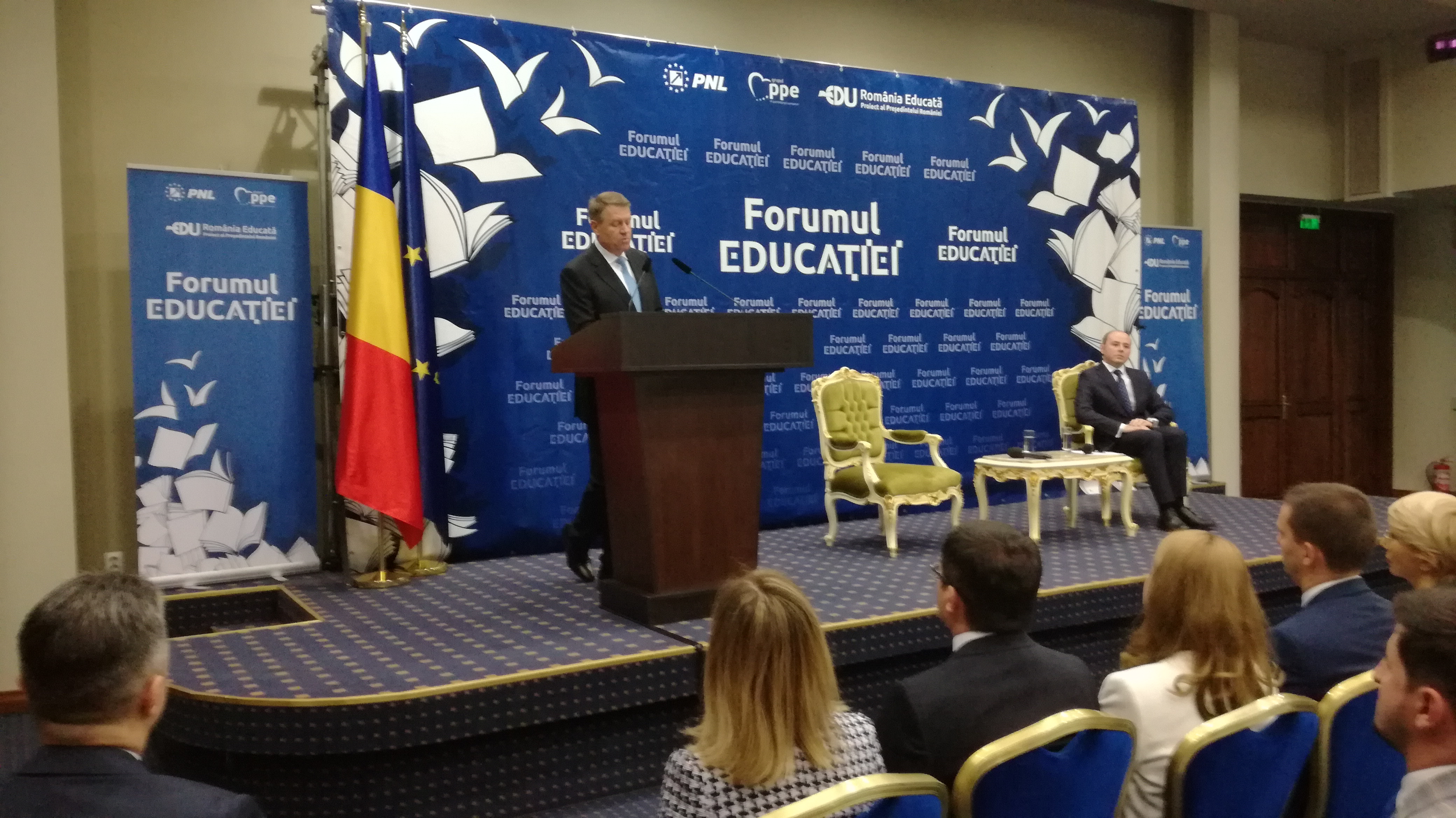 Şedinţă de Guvern cu participarea preşedintelui; se va aproba un memorandum privind implementarea proiectului ”România Educată”