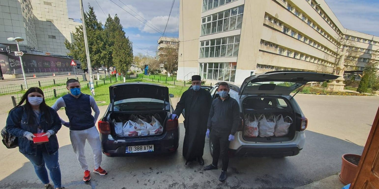 (FOTO) Peste 100 de persoane au fost ajutate până acum de studenții TUIASI, în programul de voluntariat pornit ca urmare a pandemiei