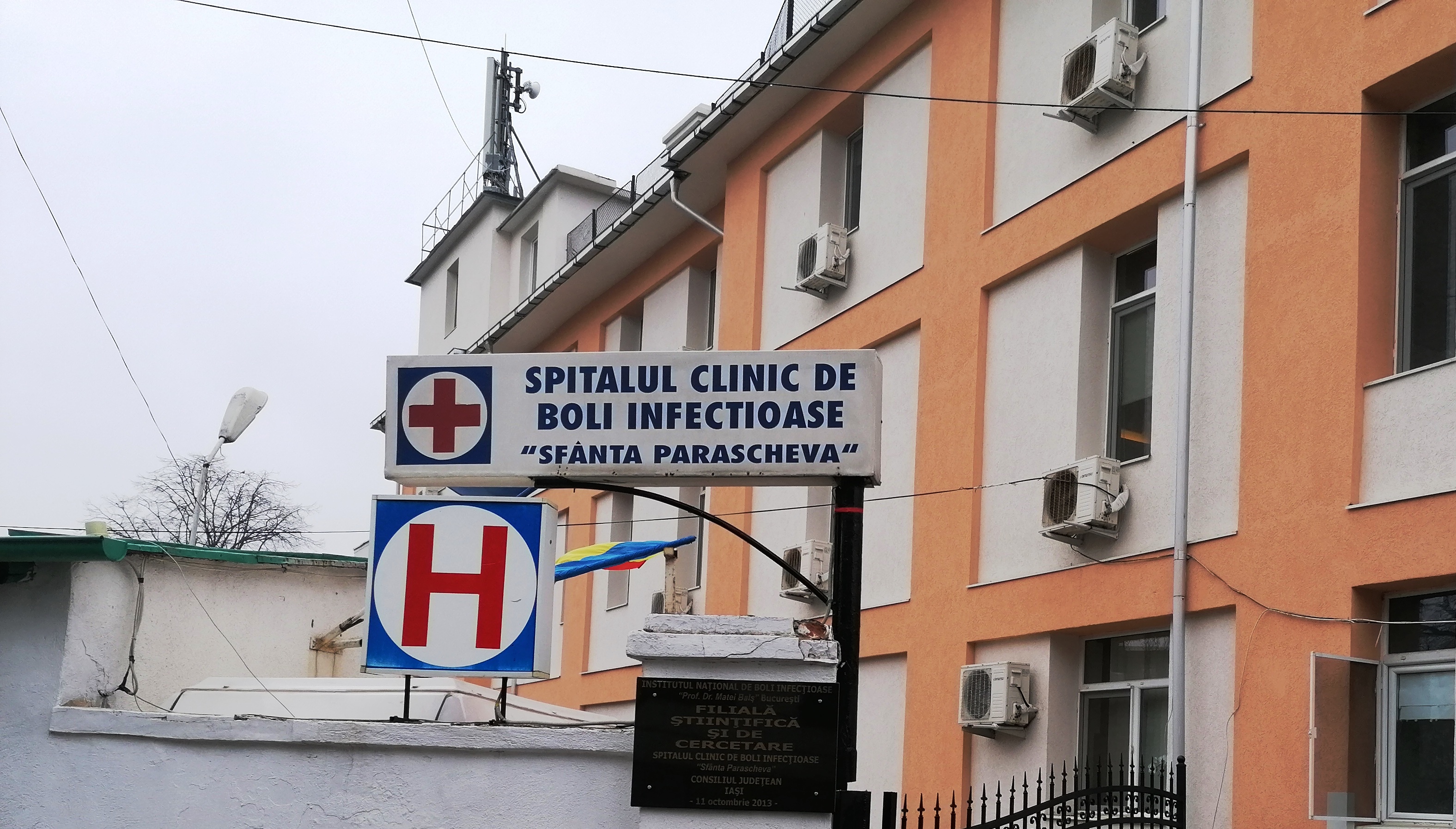 Campania de vaccinare anti-COVID: Prima tranşă ‘simbolică’ ajunge în cele 10 spitale de fază I