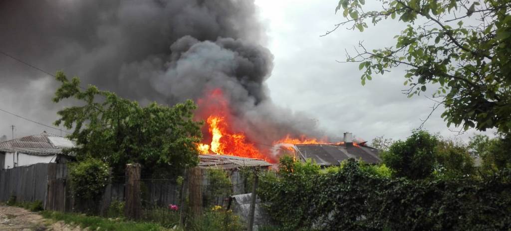 Pompierii din Vrancea trag un semnal de alarmă în ceea ce priveşte incendiile care au loc din cauza sobelor necurăţate