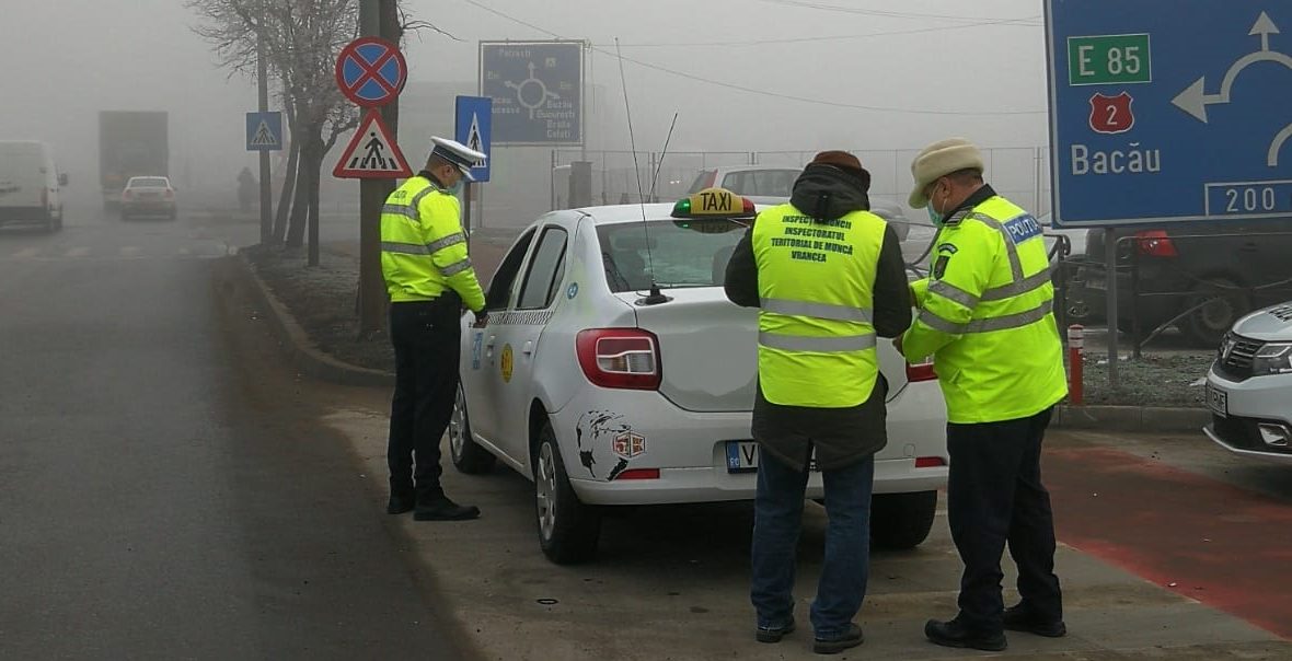 Vaslui: Controale ale poliţiştilor rutieri în vederea prevenirii accidentelor auto