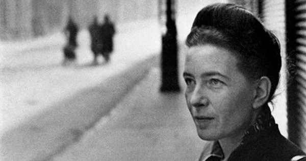 Simone de Beauvoir: „O femeie liberă este exact opusul unei femei uşoare”