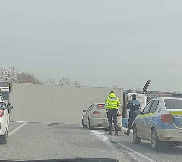 (UPDATE/FOTO) Iași: Traficul rutier a fost reluat pe DN28