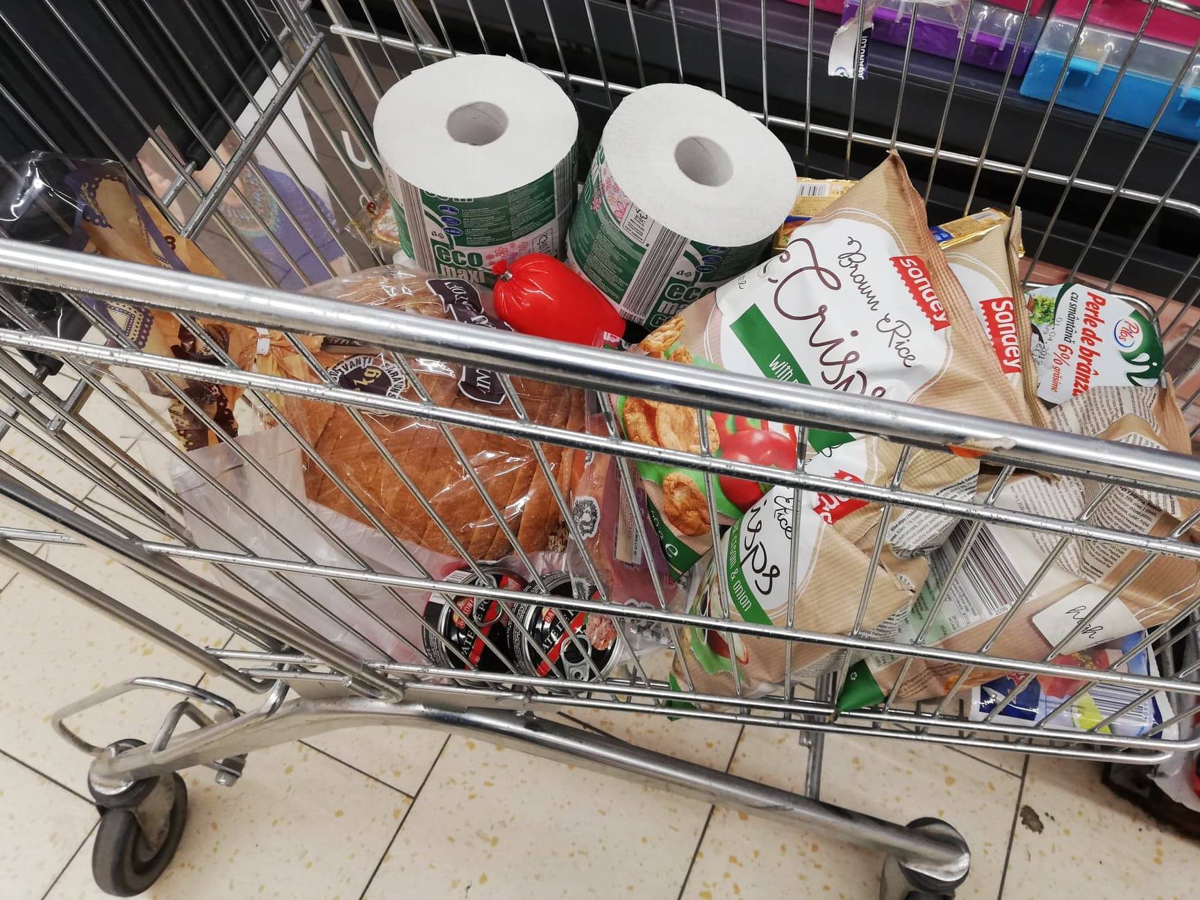 Iaşi: Supermarket din Târgu Frumos, amendat cu 50.000 de lei de comisarii de la Protecţia Consumatorului