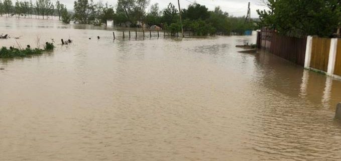 Avertizare Cod portocaliu de viituri în bazine hidrografice din judeţele Suceava şi Harghita (hidrologi)