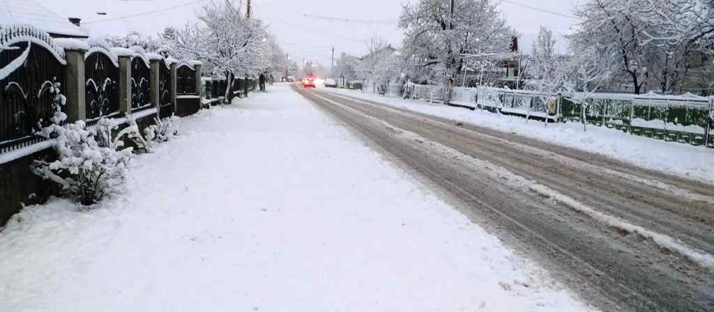 METEO: Avertizare COD GALBEN de ploi însemnate cantitativ și ninsori în Moldova