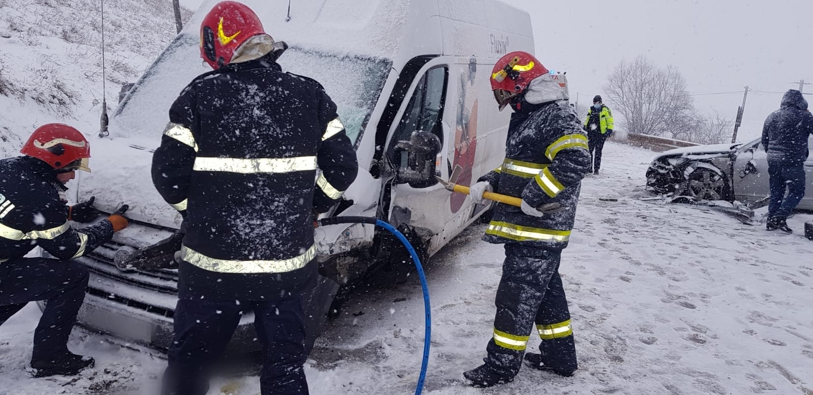 (FOTO) Val de accidente în judeţul Suceava