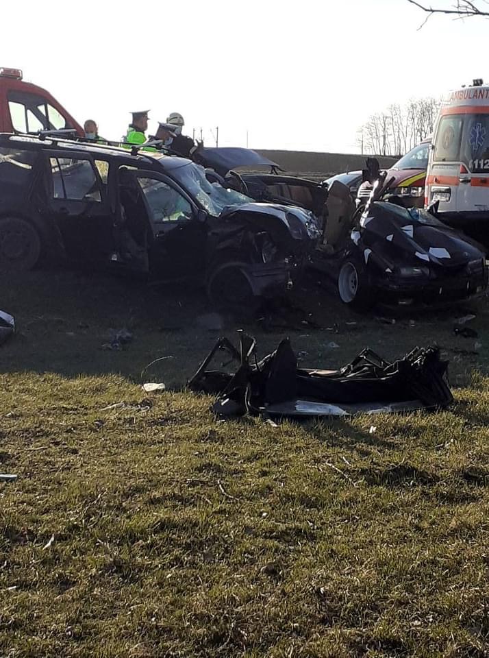 Grav accident în judeţul Bacău. Trei persoane au murit