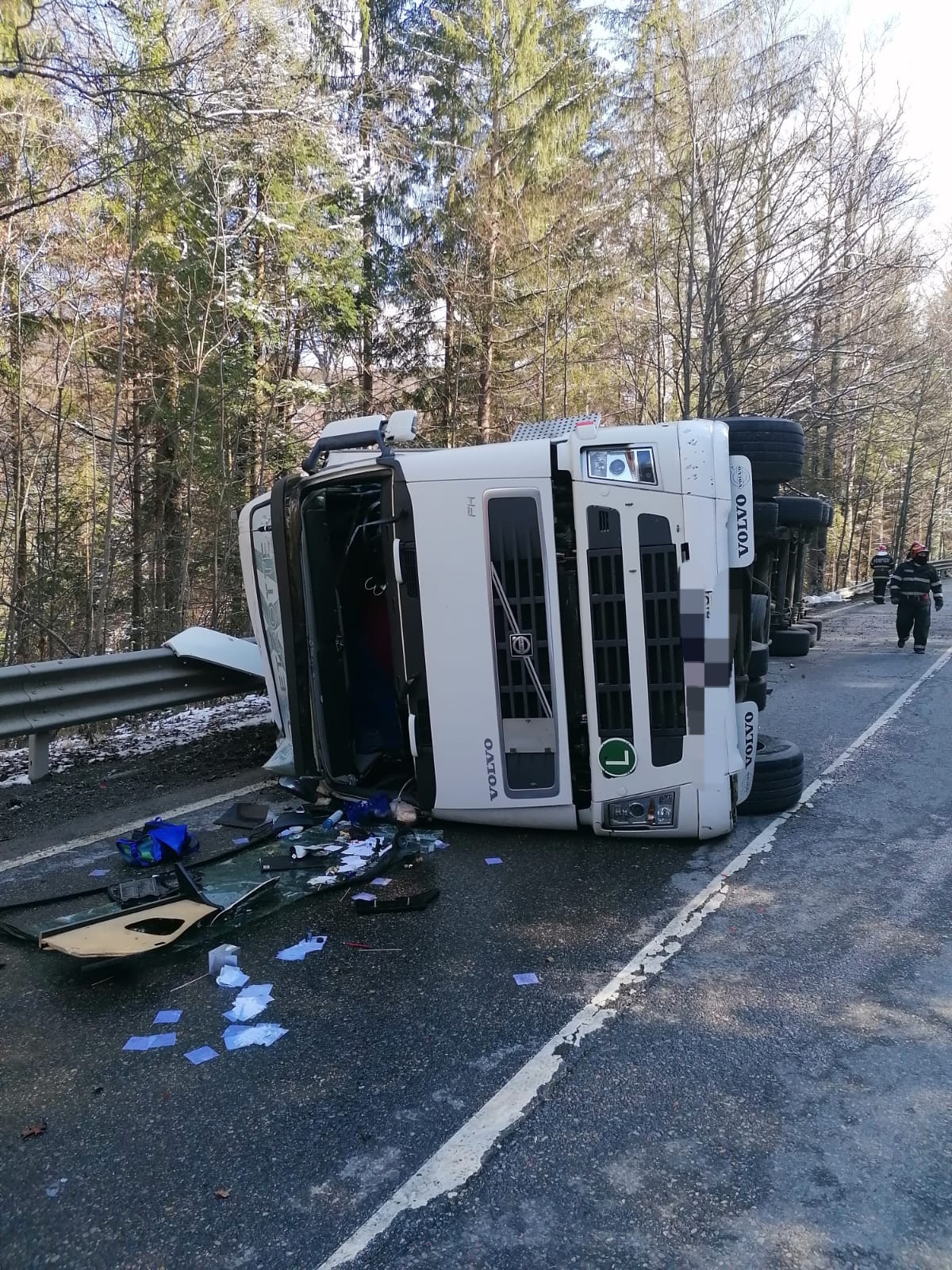 NEAMŢ: Accident rutier în comuna Poiana Teiului. Traficul este blocat pe un sens