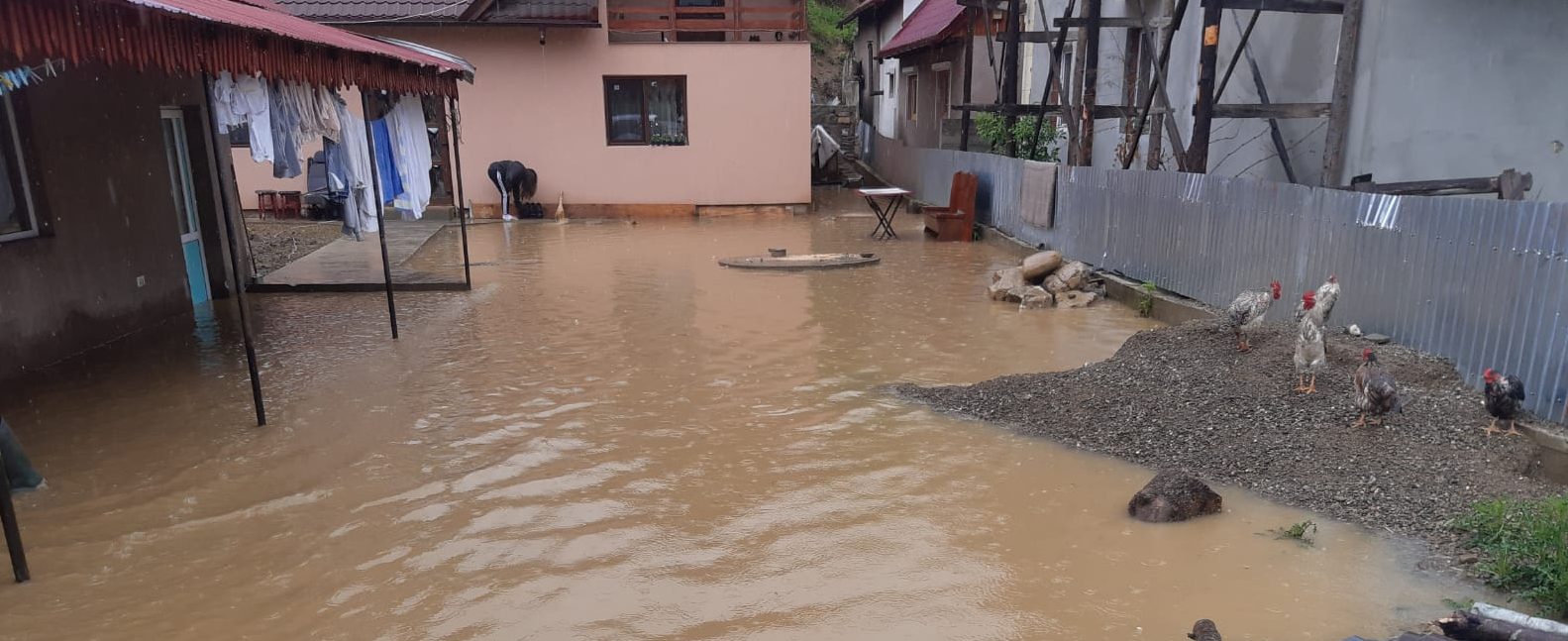 Guvernul va acorda ajutoare de urgenţă populaţiei din nouă judeţe ale ţării afectate de fenomenele meteo