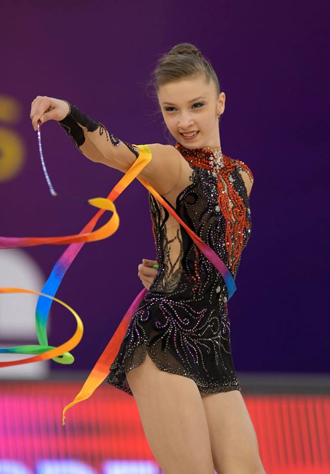 Gimnastică ritmică: Alături de ieşeanca Andreea Verdeş