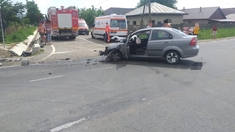 Neamţ: Accident rutier soldat cu patru persoane rănite, pe DN 15D, pe raza comunei Gâdinţi