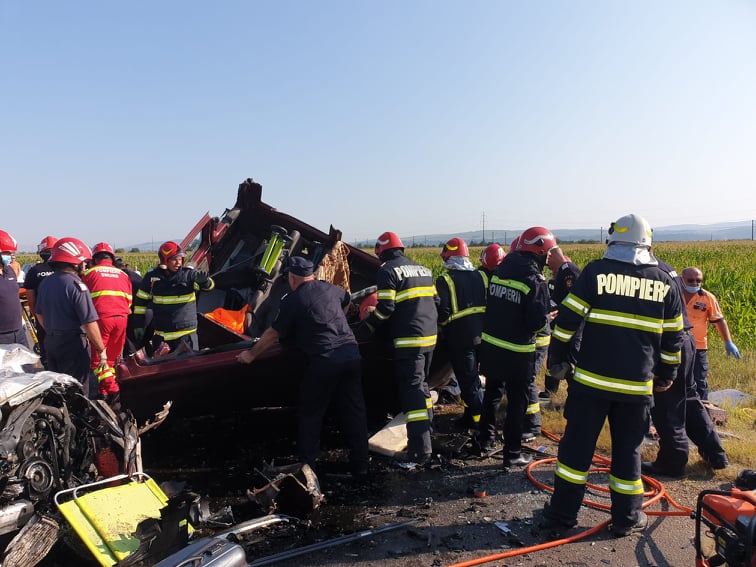 (AUDIO) Primele concluzii în urma accidentului din jud. Bacău soldat cu şapte morţi