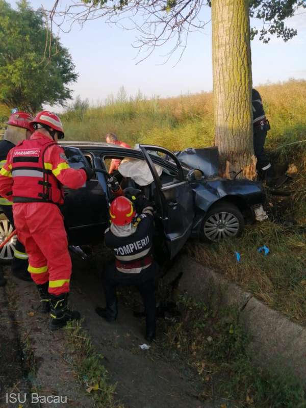 (UPDATE/AUDIO) Bacău: Trei persoane au murit în urma unui accident rutier produs la Iteşti