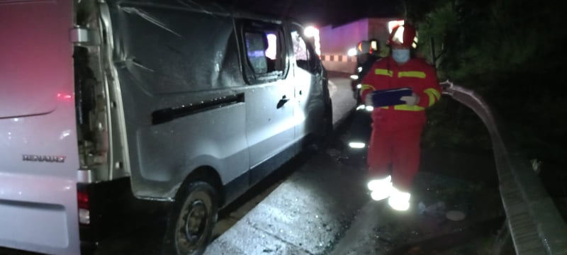 (FOTO) Accident în județul Suceava, cu patru persoane implicate, dintre care doi copii