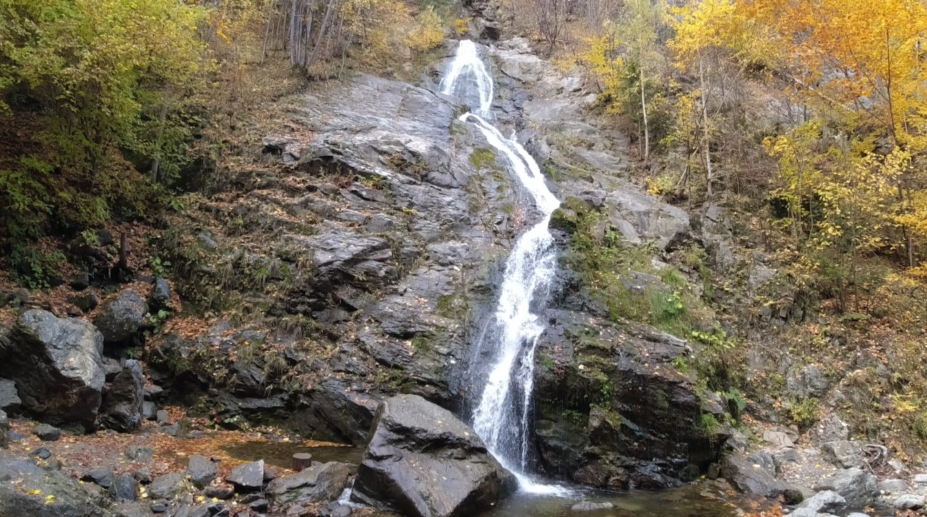 (FILM) Cascada „Lotrișor”