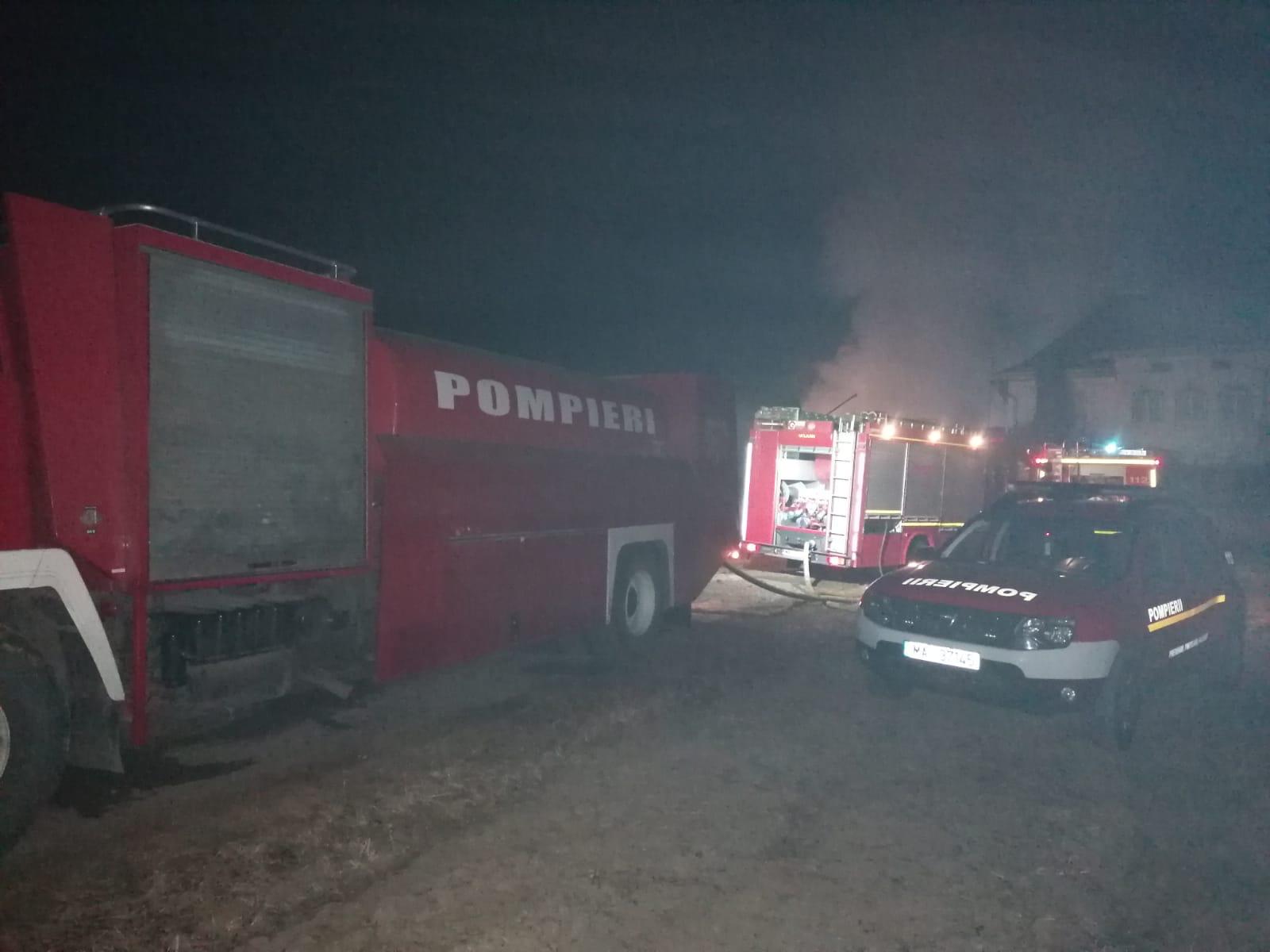 (FOTO) Incendiu în localitatea Hurjuieni, jud. Suceava.