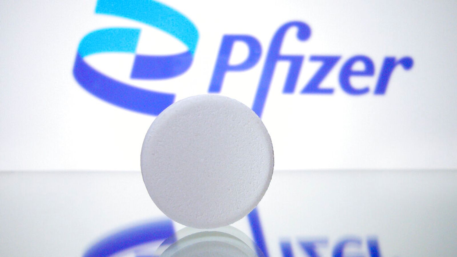 Coronavirus: Pfizer asigură că pastila sa anti-COVID-19 este eficientă şi împotriva Omicron