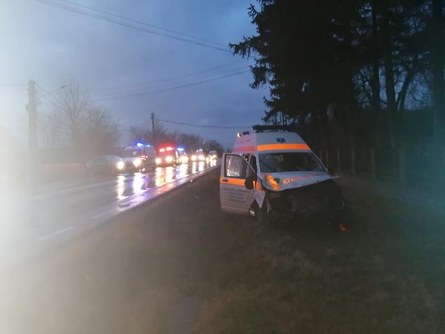 Suceava: Un mort şi un rănit în urma unui accident rutier în loc. Vadu Moldovei