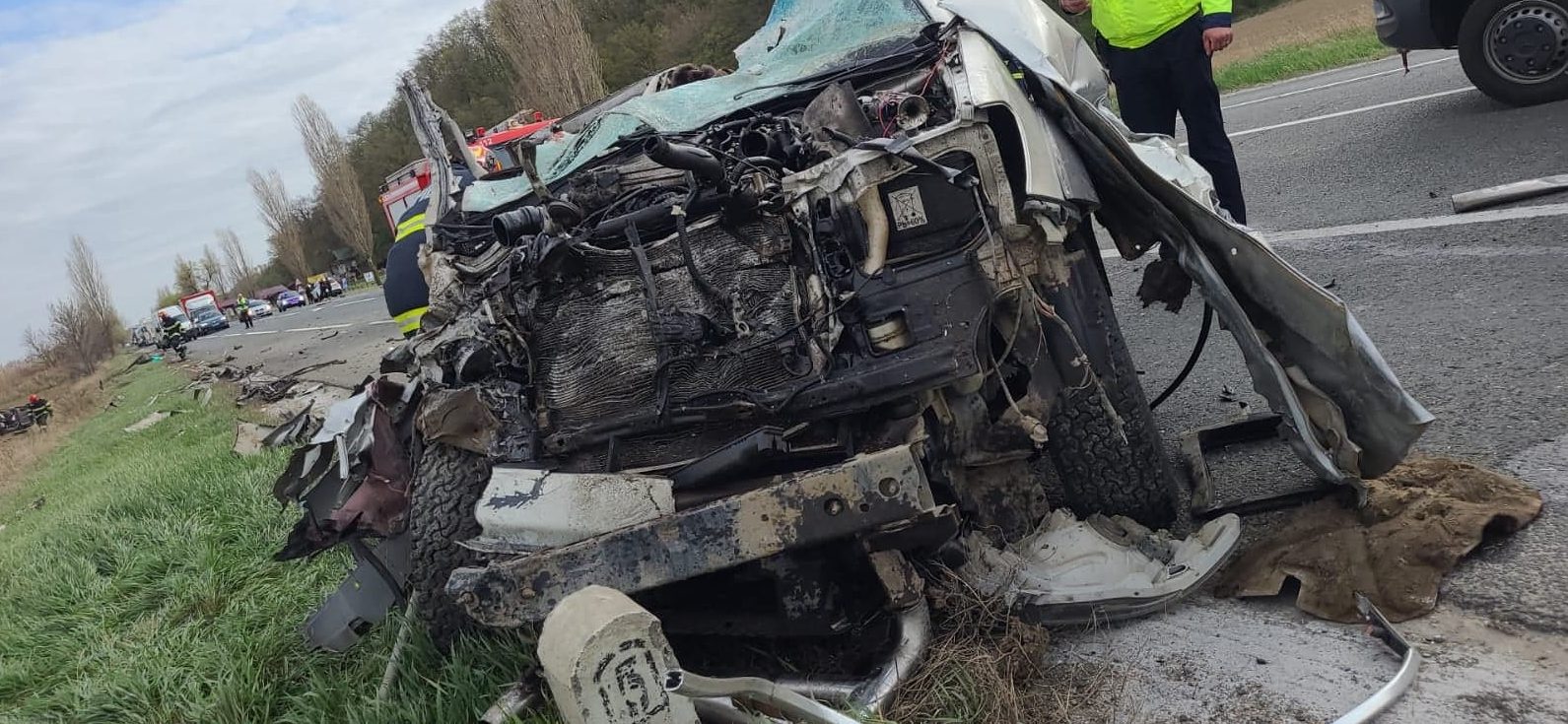 Bacău: Grav accident rutier pe drumul european 85. Trei persoane au murit și trei au fost rănite